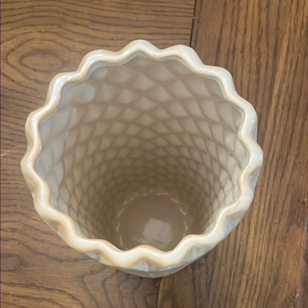 Elegant Cream Iridescent‎ Textured Vase